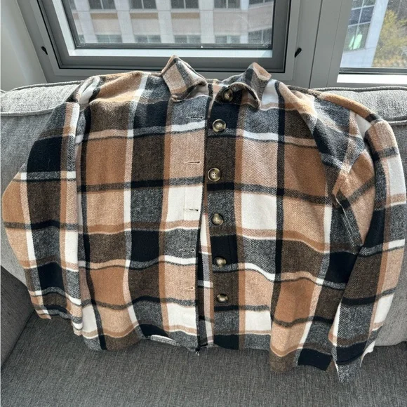 Shacket - Picture 3 of 3